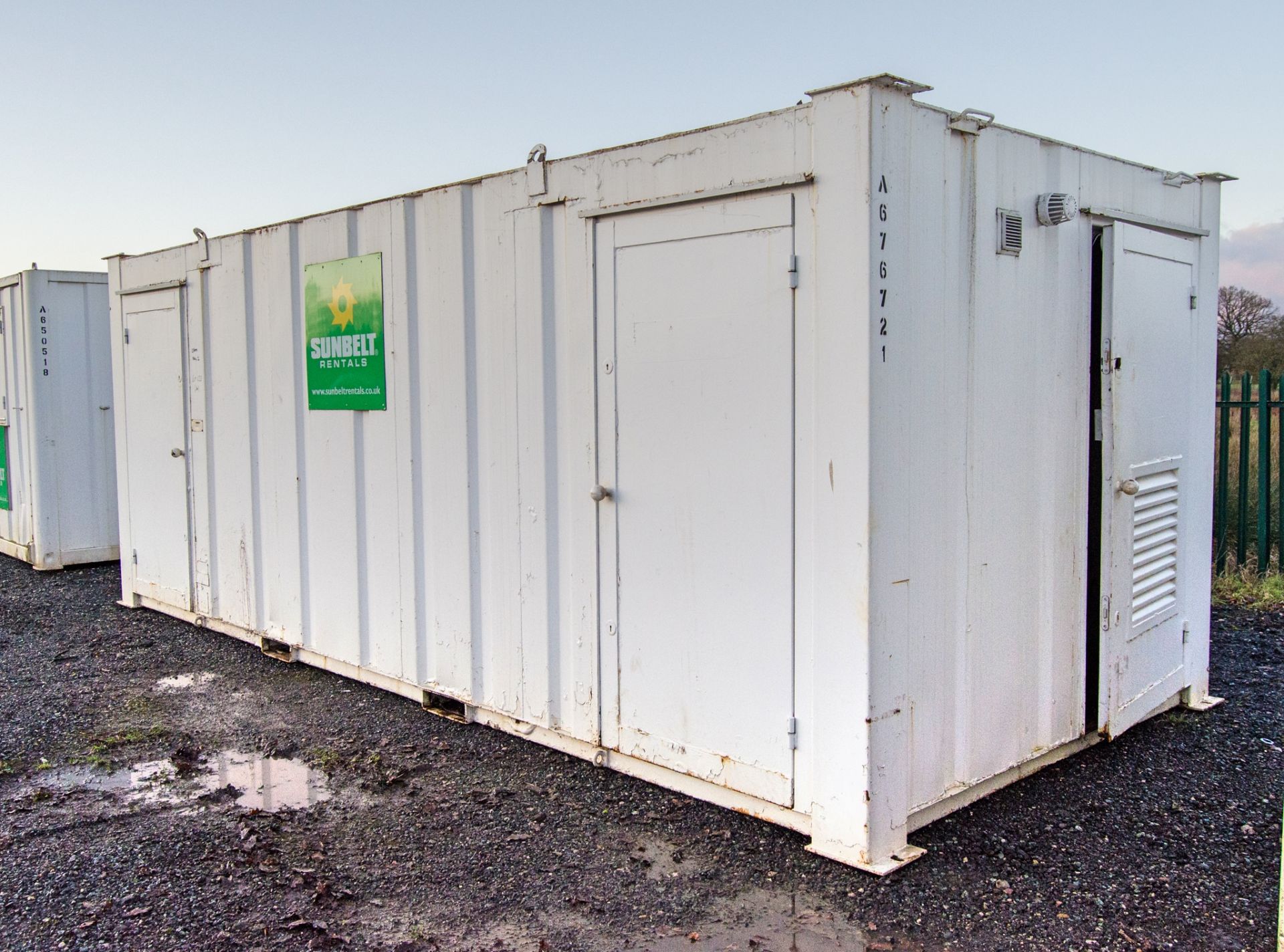 21ft x 9ft steel anti-vandal welfare site unit Comprising canteen area, toilet and generator room