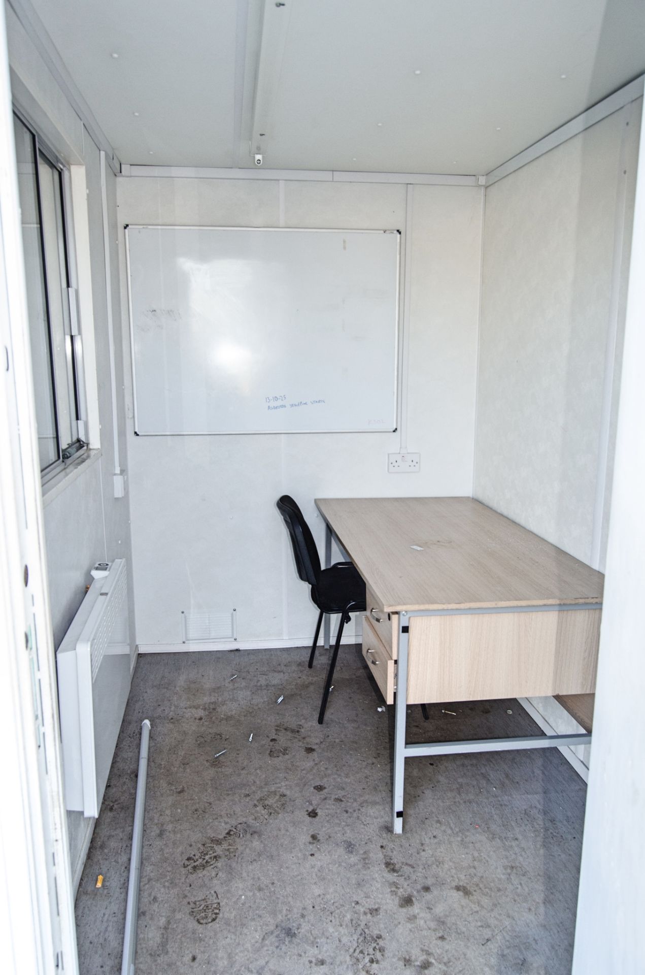 24ft x 9ft steel anti-vandal welfare site unit Comprising of: canteen area, office, toilet & - Image 7 of 9