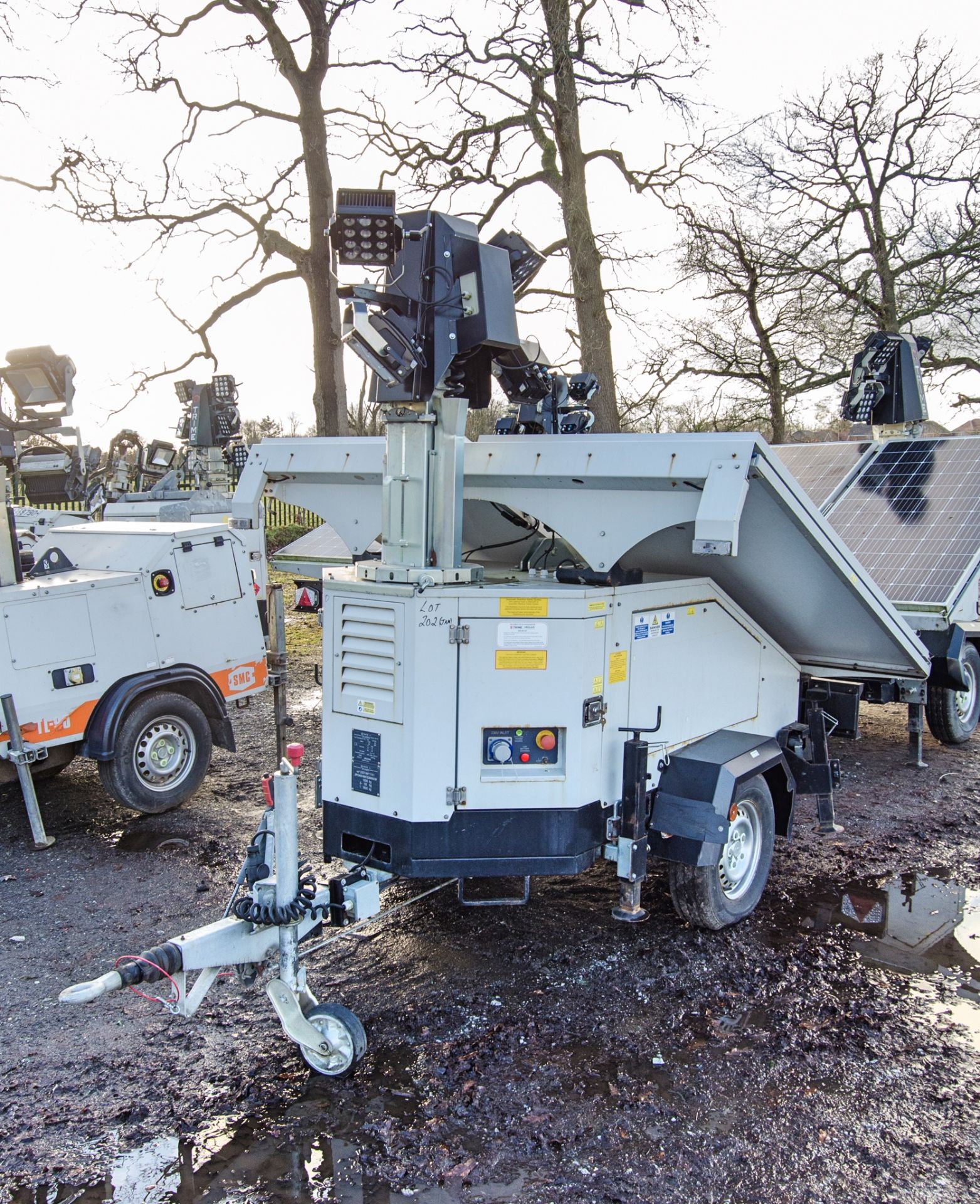 Trime X-Solar solar powered 4 head LED fast tow mobile lighting tower Year: 2022 S/N: 560220458