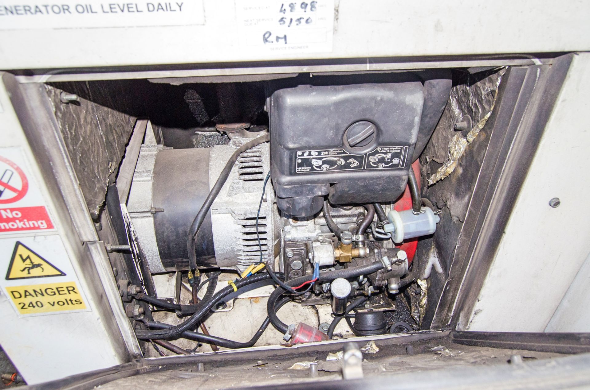 21ft x 9ft steel anti-vandal welfare site unit Comprising canteen area, toilet and generator room - Image 9 of 9