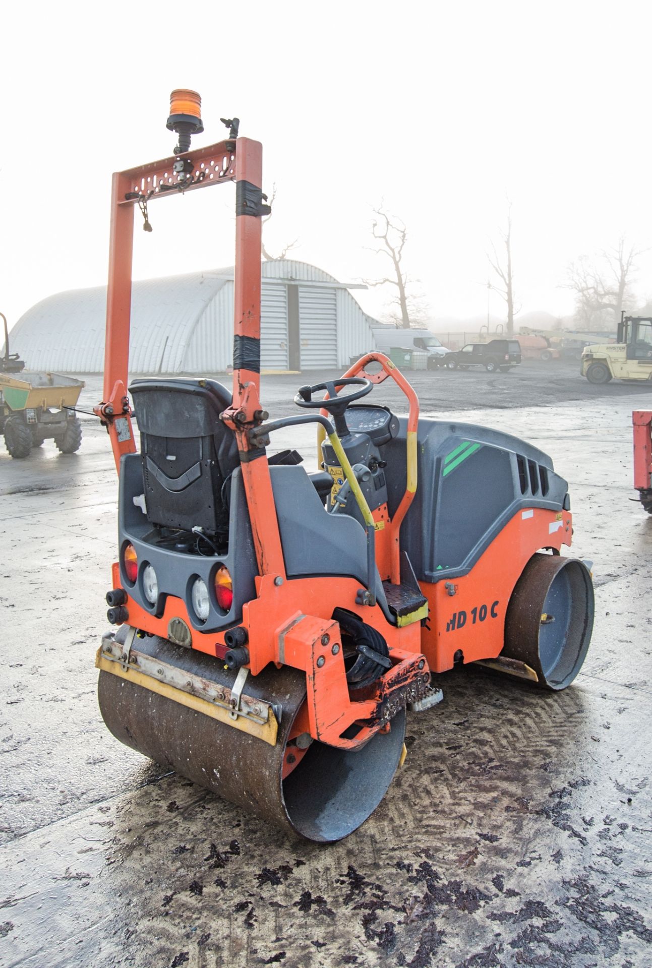 Hamm HD10C VV diesel driven double drum ride on roller Year: 2017 S/N: H1994823 Recorded Hours: - Image 3 of 19