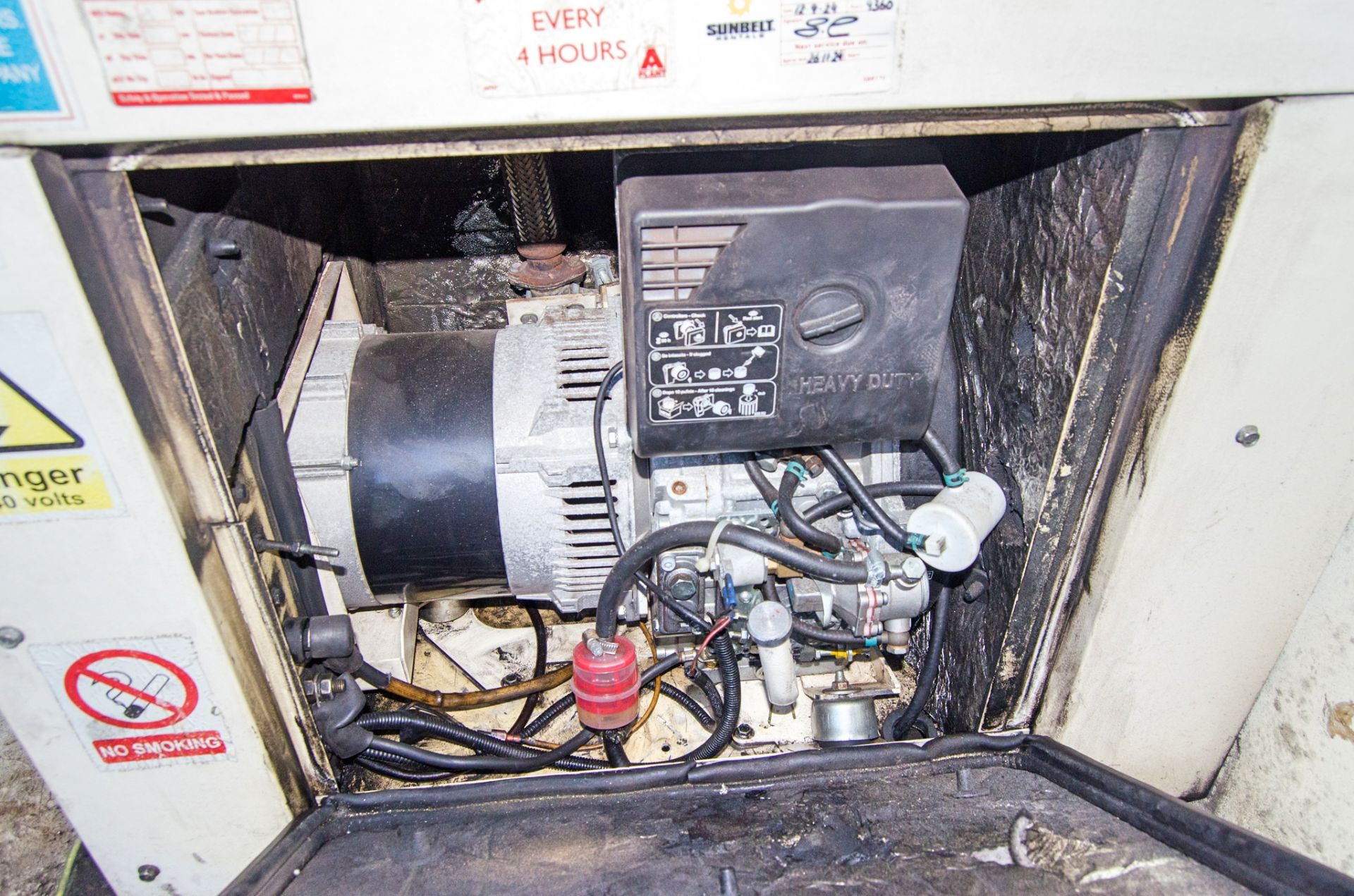 24ft x 9ft steel anti-vandal welfare site unit Comprising canteen area, office, toilet and generator - Image 12 of 12