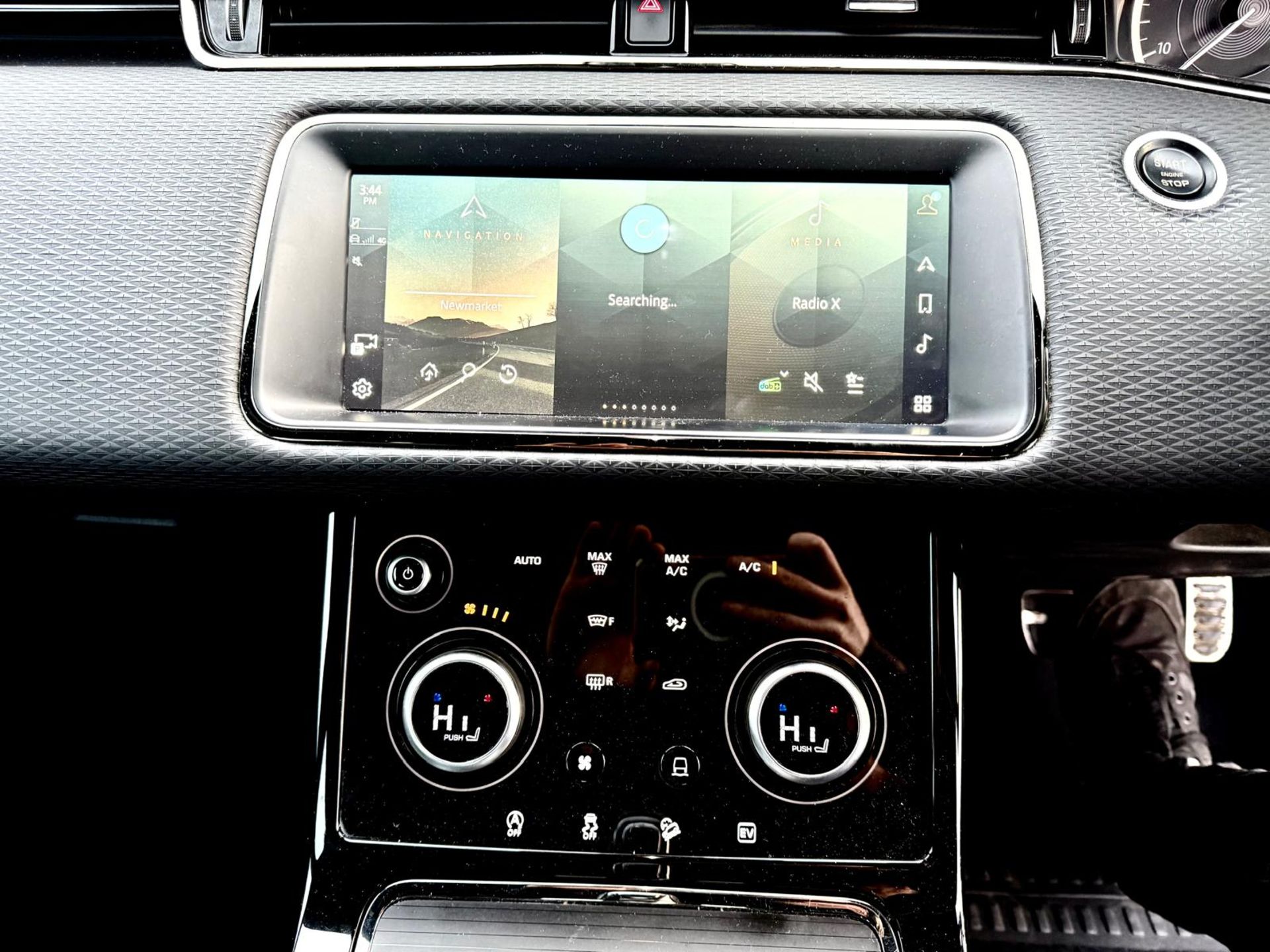 Land Rover Range Rover Evoque R Dynamic S P300E 2022 '71 Reg' - A/C - Sat Nav - ULEZ Comp - Image 18 of 20