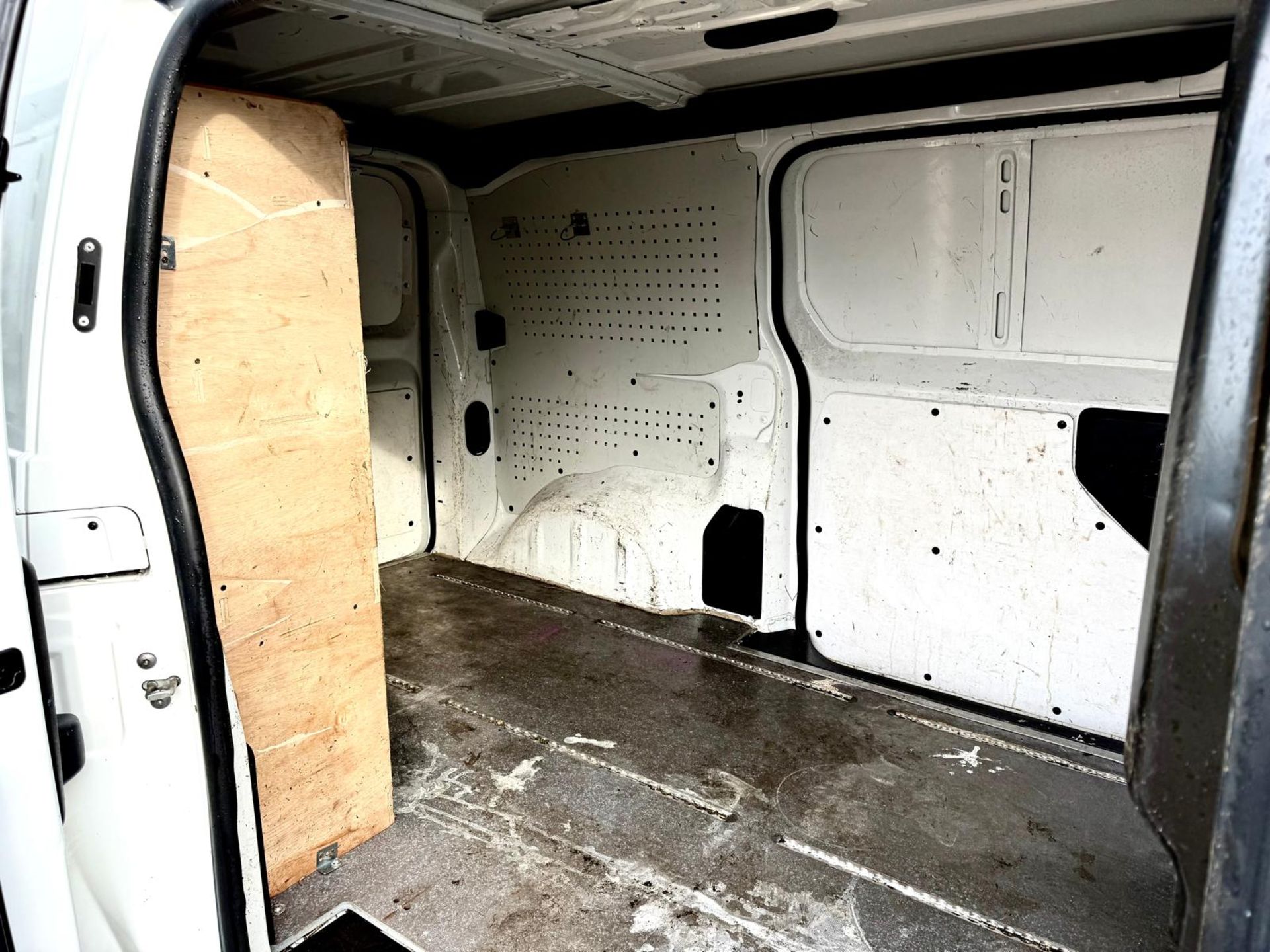 **ON SALE**Citroen Dispatch 2.0 BlueHDI 120 Enterprise 1400 2019 '19 Reg' Sat Nav - A/C - ULEZ Compl - Image 4 of 17