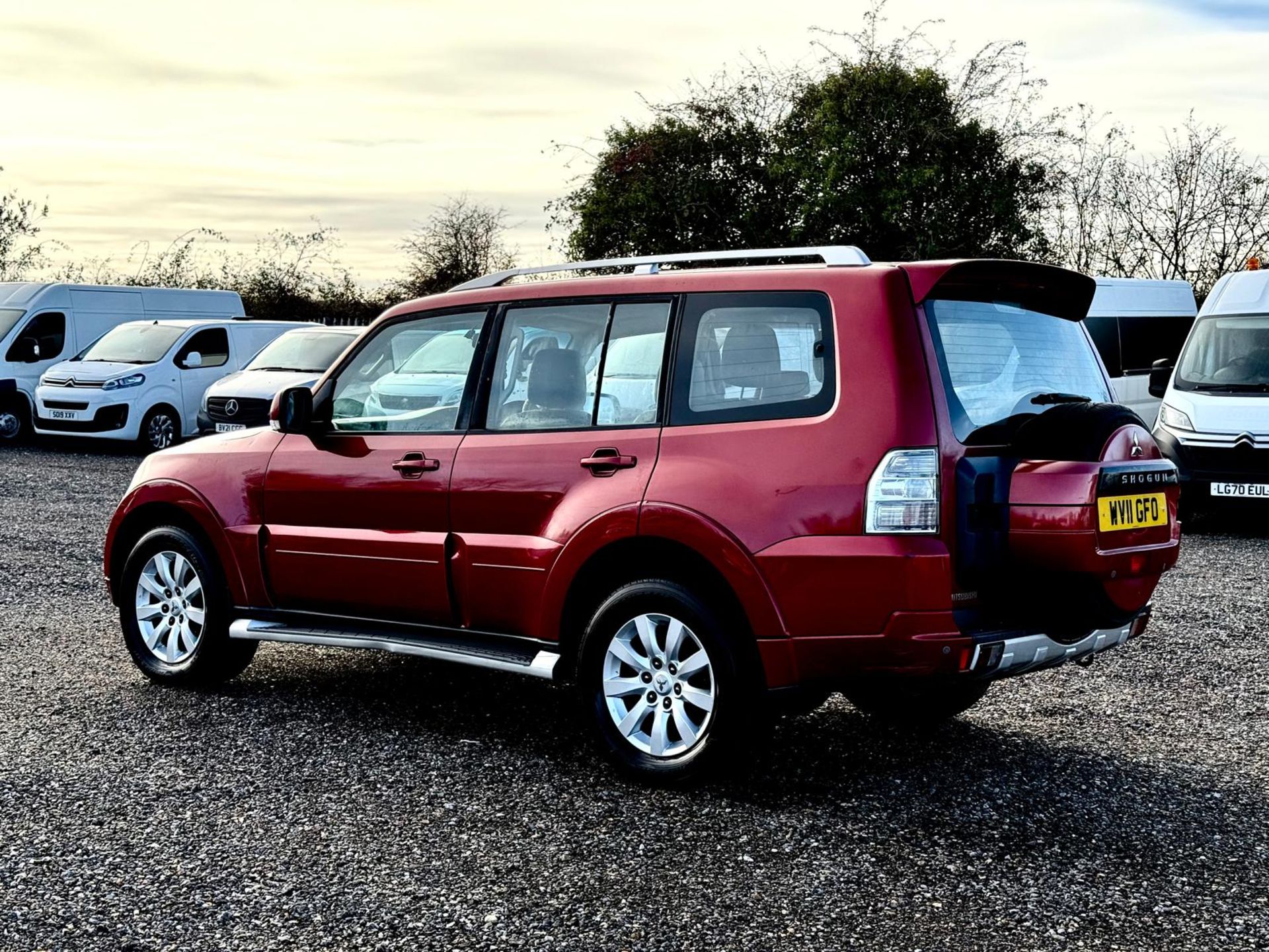 **ON SALE**Mitsubishi Shogun 3.2 DI-DC 197 Elegance 2011 '11 Reg' 4WD - Sat Nav - A/C - 7 Seats - Image 4 of 19