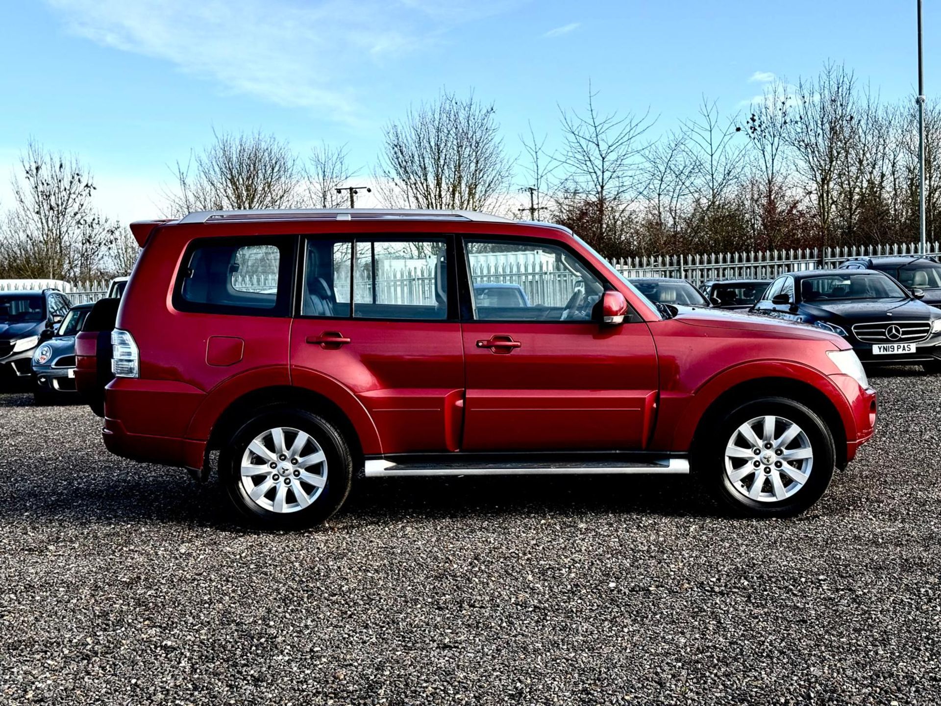 **ON SALE**Mitsubishi Shogun 3.2 DI-DC 197 Elegance 2011 '11 Reg' 4WD - Sat Nav - A/C - 7 Seats - Image 7 of 19