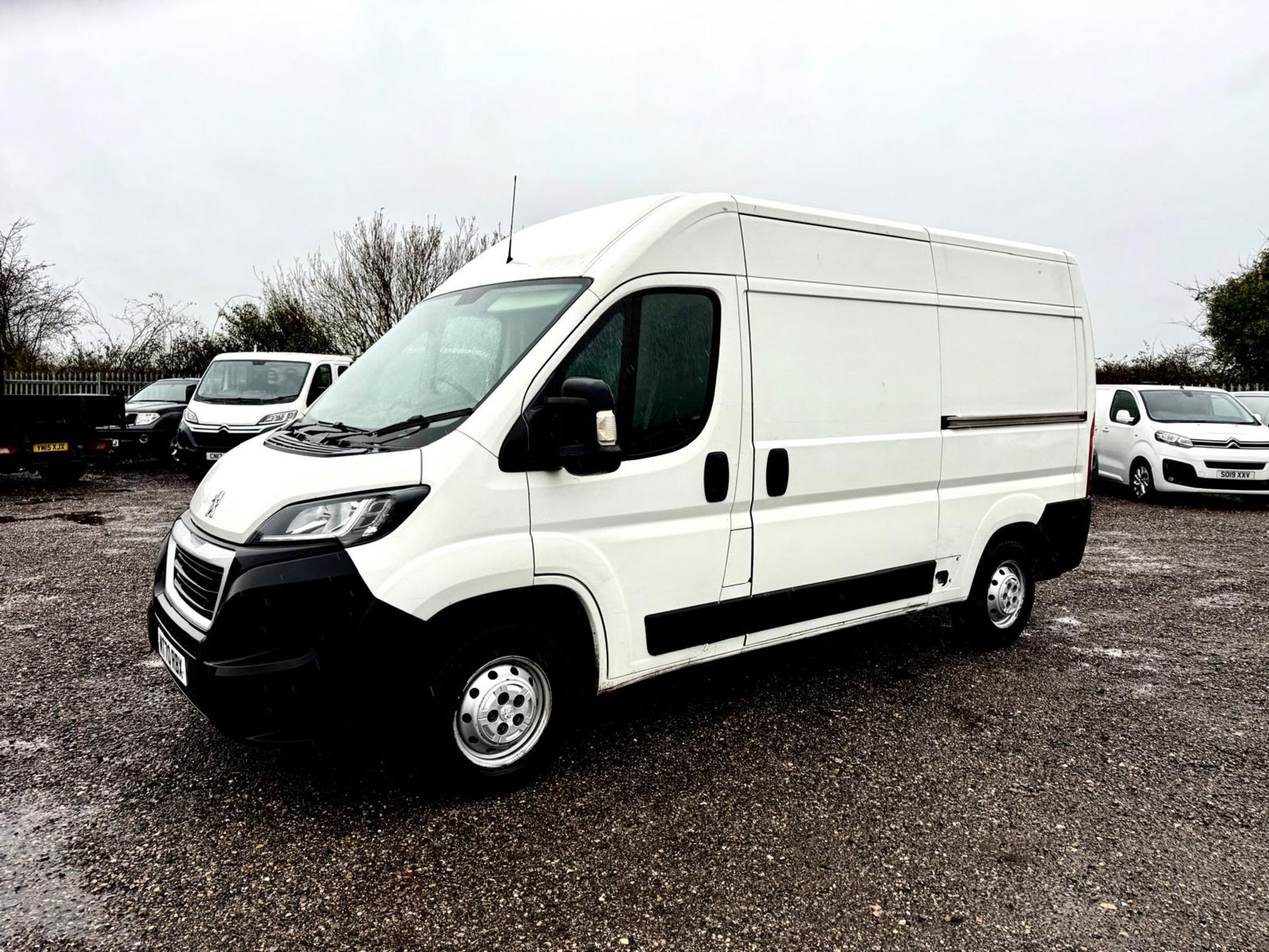 **ON SALE**Peugeot Boxer 335 2.2 BlueHDI 140 L2 H2 Professional 2020 '70 Reg' Sat Nav - A/C - ULEZ C - Image 2 of 16