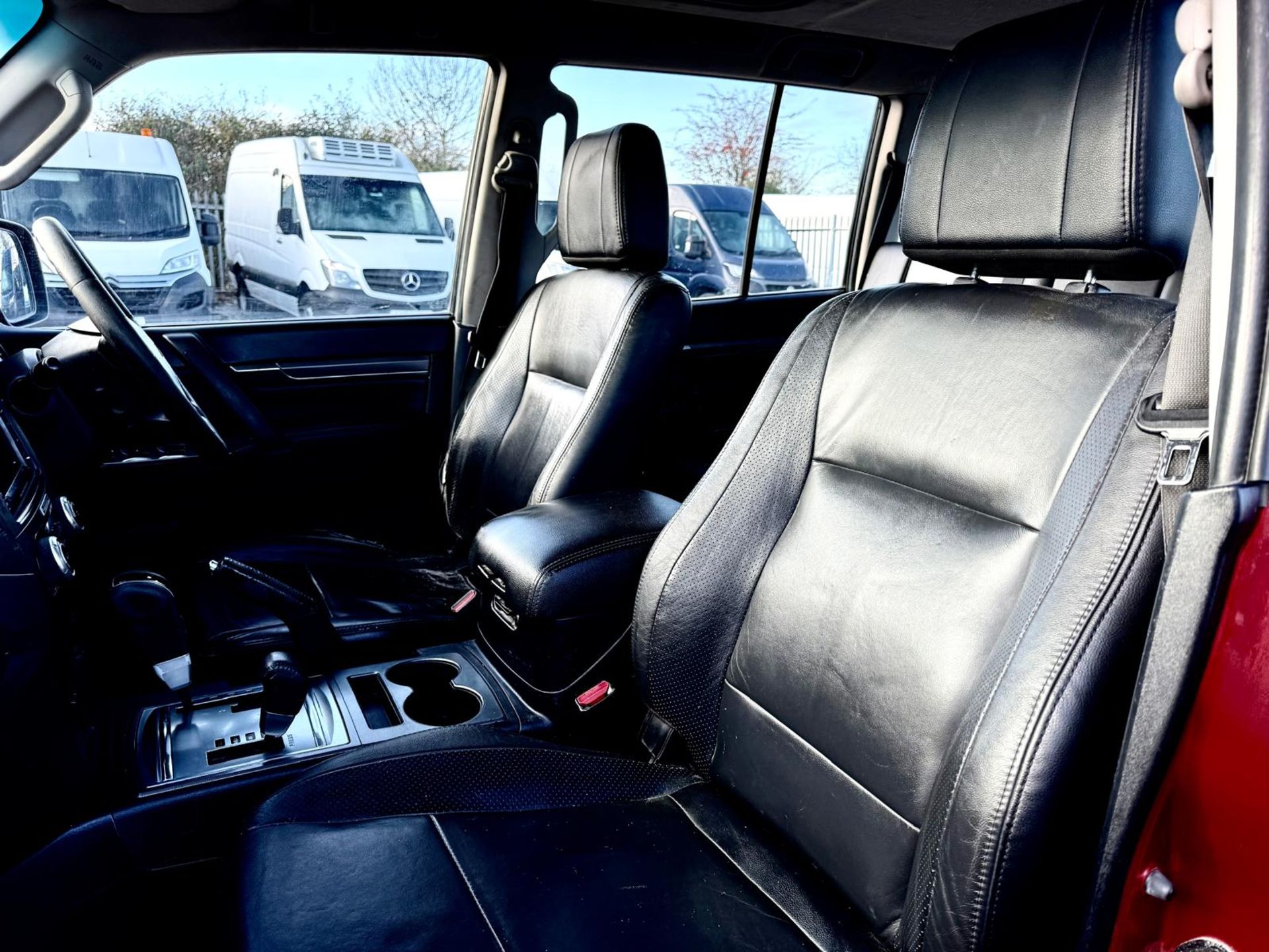 **ON SALE**Mitsubishi Shogun 3.2 DI-DC 197 Elegance 2011 '11 Reg' 4WD - Sat Nav - A/C - 7 Seats - Image 8 of 19