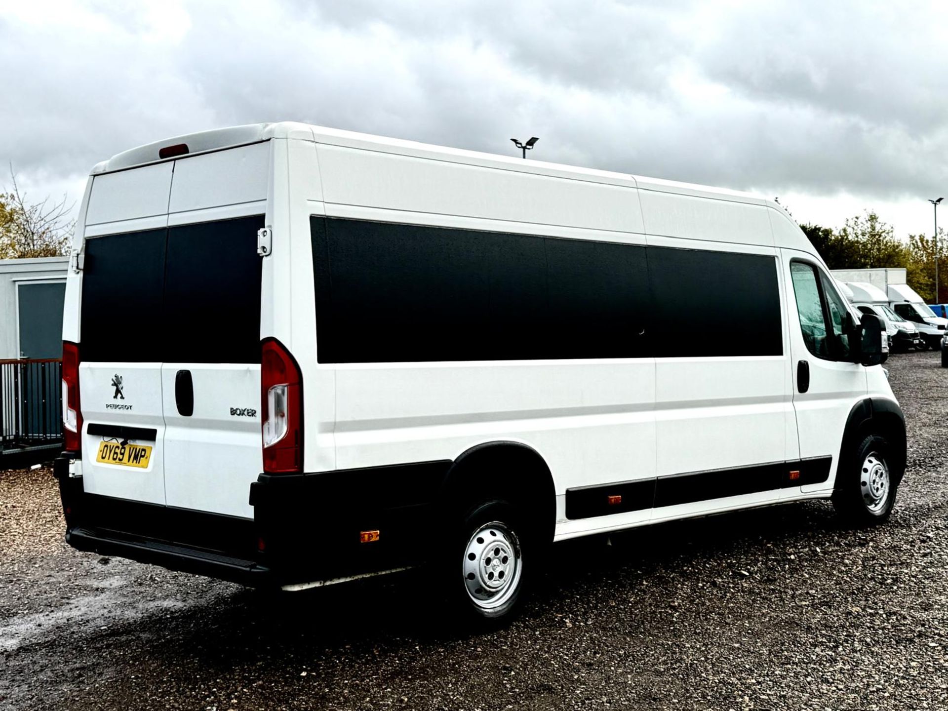 **ON SALE** Peugeot Boxer Professional 2.2 BlueHDI L4 H2 2019 '69 Reg' - ULEZ Compliant - A/C - Navi - Image 7 of 17