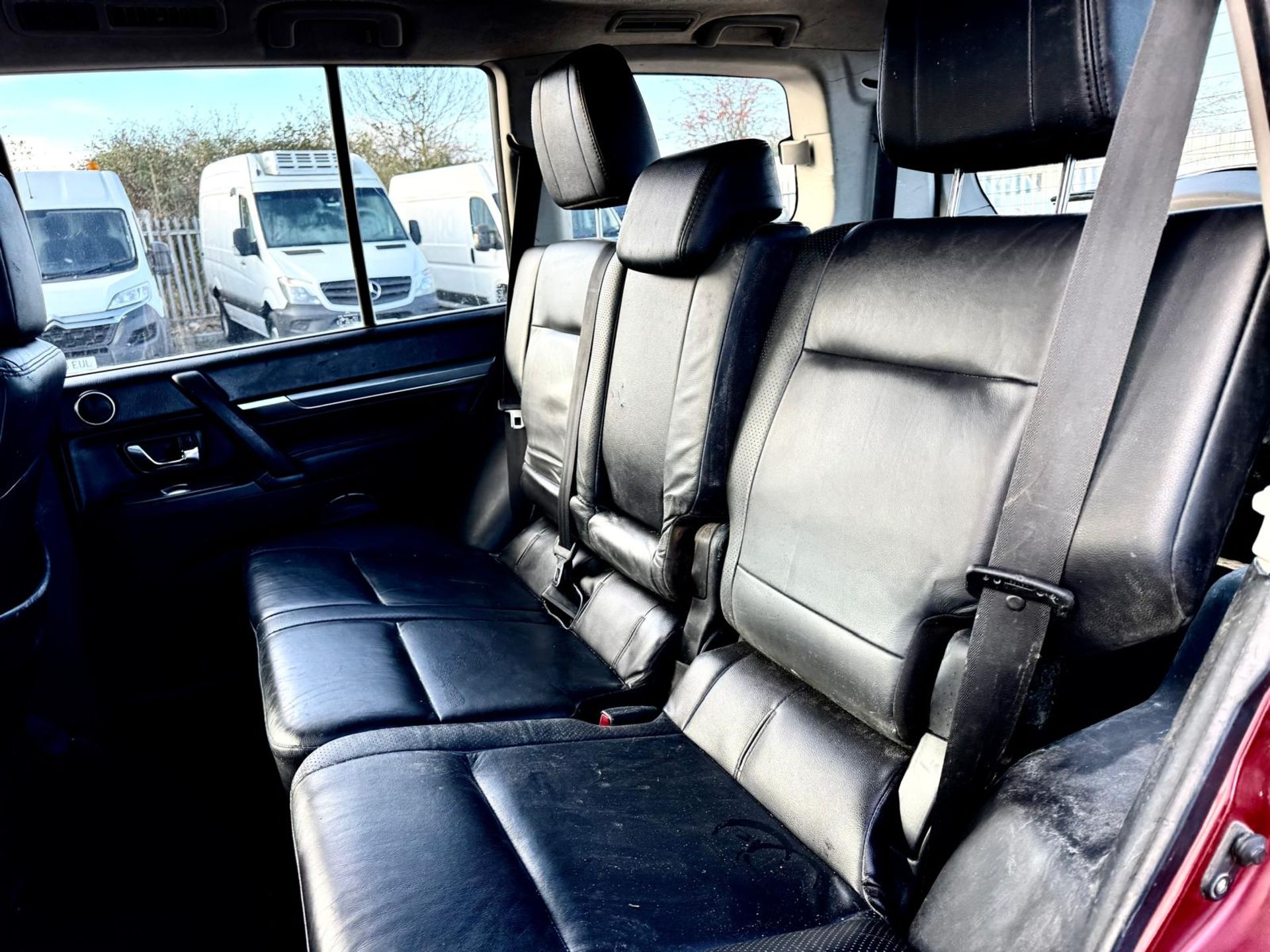 **ON SALE**Mitsubishi Shogun 3.2 DI-DC 197 Elegance 2011 '11 Reg' 4WD - Sat Nav - A/C - 7 Seats - Image 14 of 19