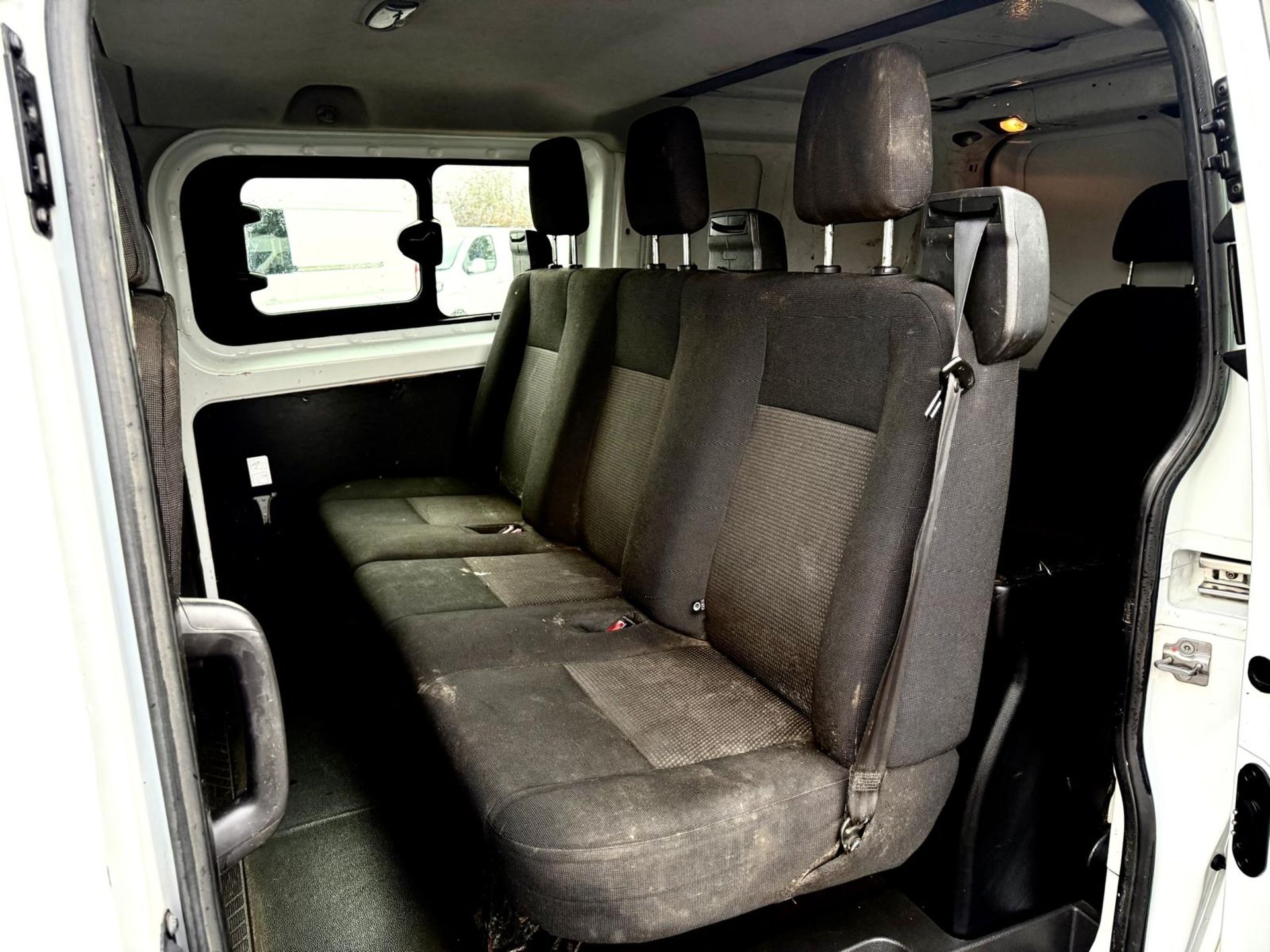 Ford Transit Custom 2.2 TDCI 100 270 L1 H1 CrewCab 2016 '16 Reg' 6 Seats - Image 4 of 16