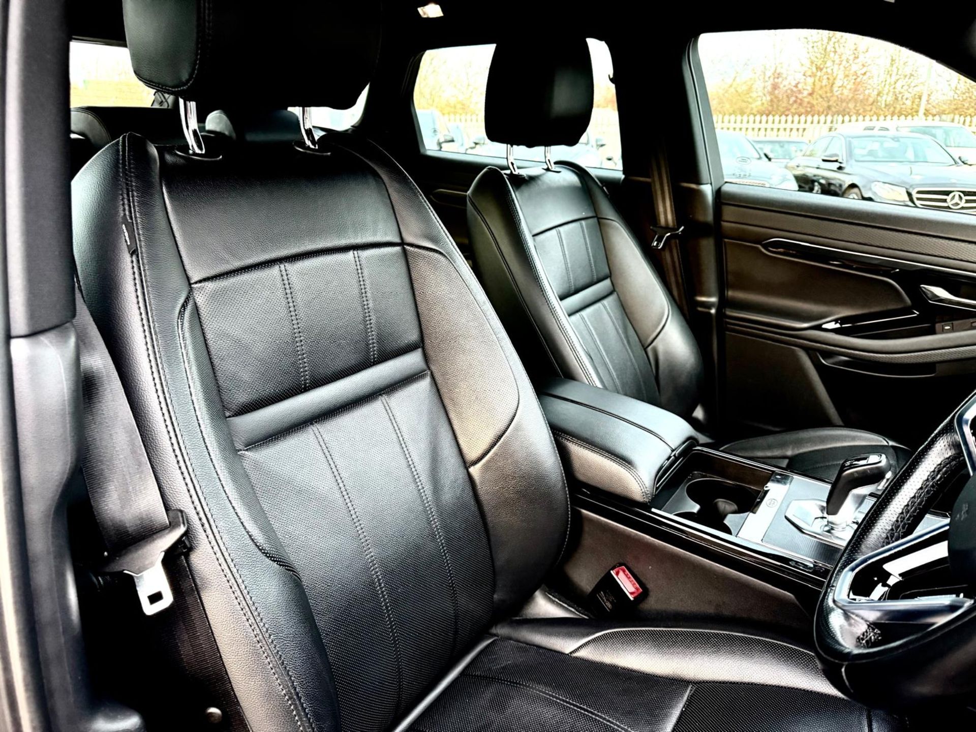 Land Rover Range Rover Evoque R Dynamic S P300E 2022 '71 Reg' - A/C - Sat Nav - ULEZ Comp - Image 11 of 20