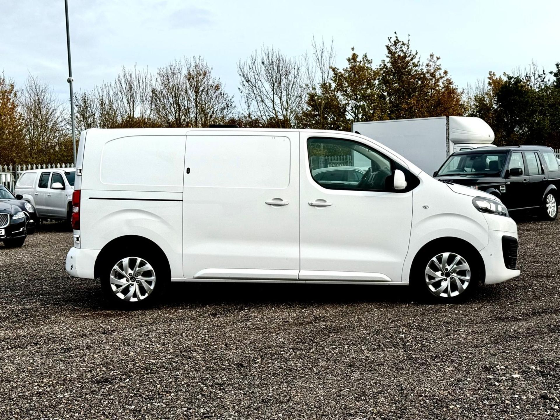 **ON SALE**Citroen Dispatch 2.0 BlueHDI 120 Enterprise 1400 2019 '19 Reg' Sat Nav - A/C - ULEZ Compl - Image 9 of 17