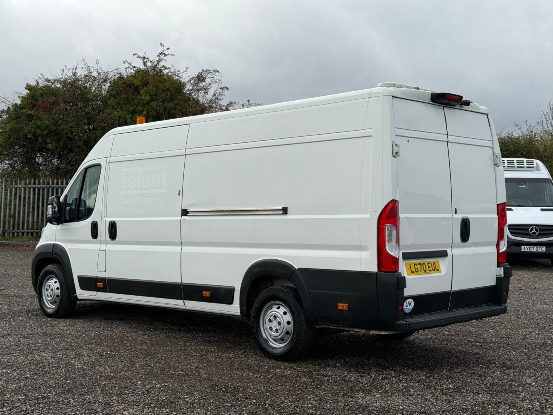 Citroen Relay Enterprise 35 2.2 BLUEHDI L4 H/R 2020 '70 Reg' A/C - Navigation - Image 5 of 17