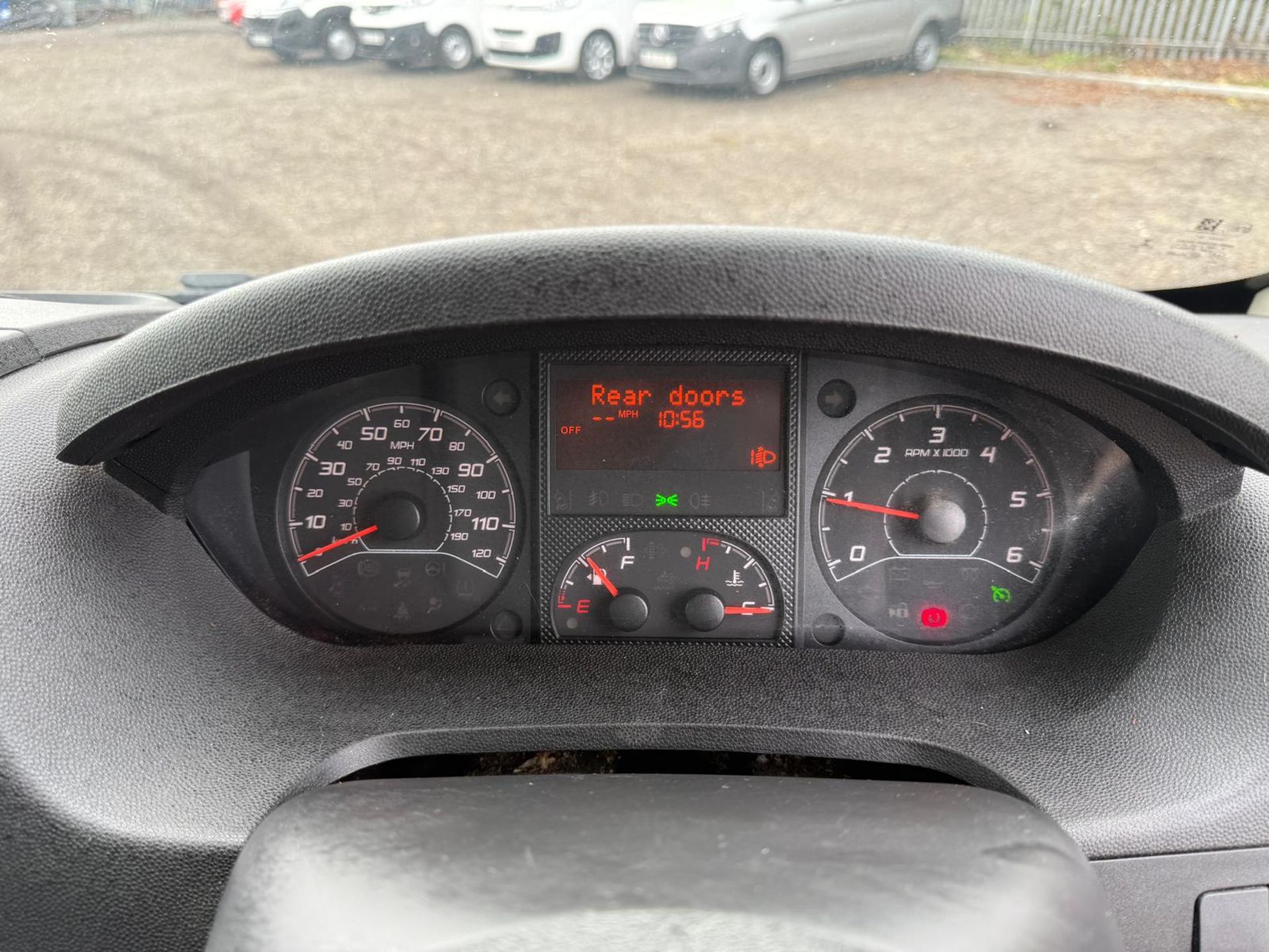 Citroen Relay Enterprise 35 2.2 BLUEHDI L4 H/R 2020 '70 Reg' A/C - Navigation - Image 16 of 17