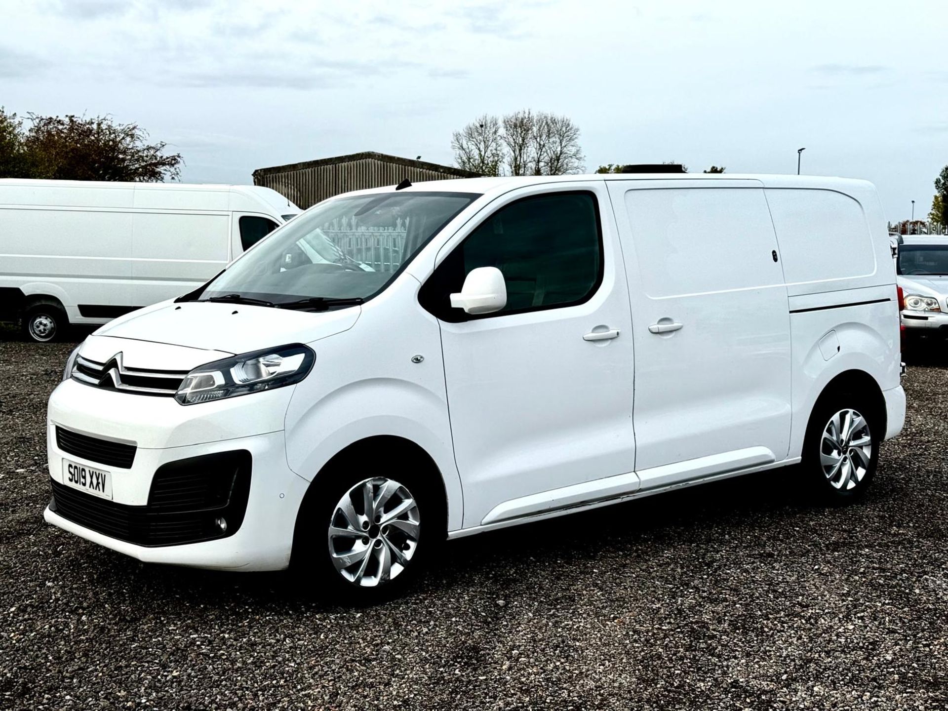 **ON SALE**Citroen Dispatch 2.0 BlueHDI 120 Enterprise 1400 2019 '19 Reg' Sat Nav - A/C - ULEZ Compl - Image 2 of 17