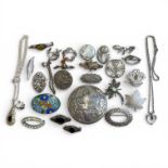 A collection of antique & vintage jewellery. Featuring an antique guilloche enamel floral brooch