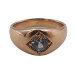 An 18ct gold stone set signet ring, size Q total weight 7.4g.