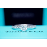 BEAUTIFUL DIAMOND TIFFANY & CO. "NOVO" 0.67CT VS1/ G CUSHION PLATINUM ENGAGEMENT RING
