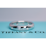 BEAUTIFUL *VVS* TIFFANY & CO. PLATINUM "DOTS" SCATTER DIAMOND RING (BOX & DIAMOND CERT £4,995.00)