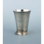 Trinkbecher, Augsburg, 1767-1769, 12-Lot Silber,