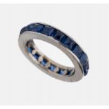 Platin Saphir-Memoryring, Pt gepr., 19 erhabene