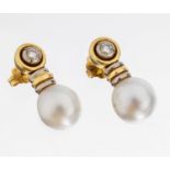 Paar 18 kt Gold Brillant-Zuchtperl-Ohrstecker, GG/WG