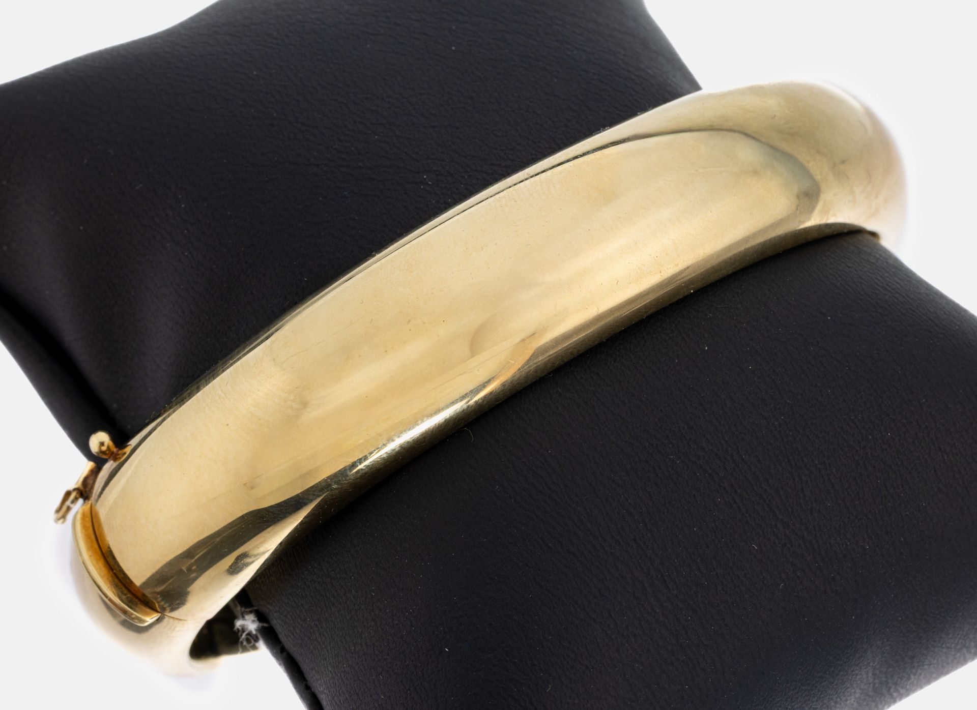 14 kt Gold Armreif, GG 585/000, gefüllt, pol., B. ca. 1.8