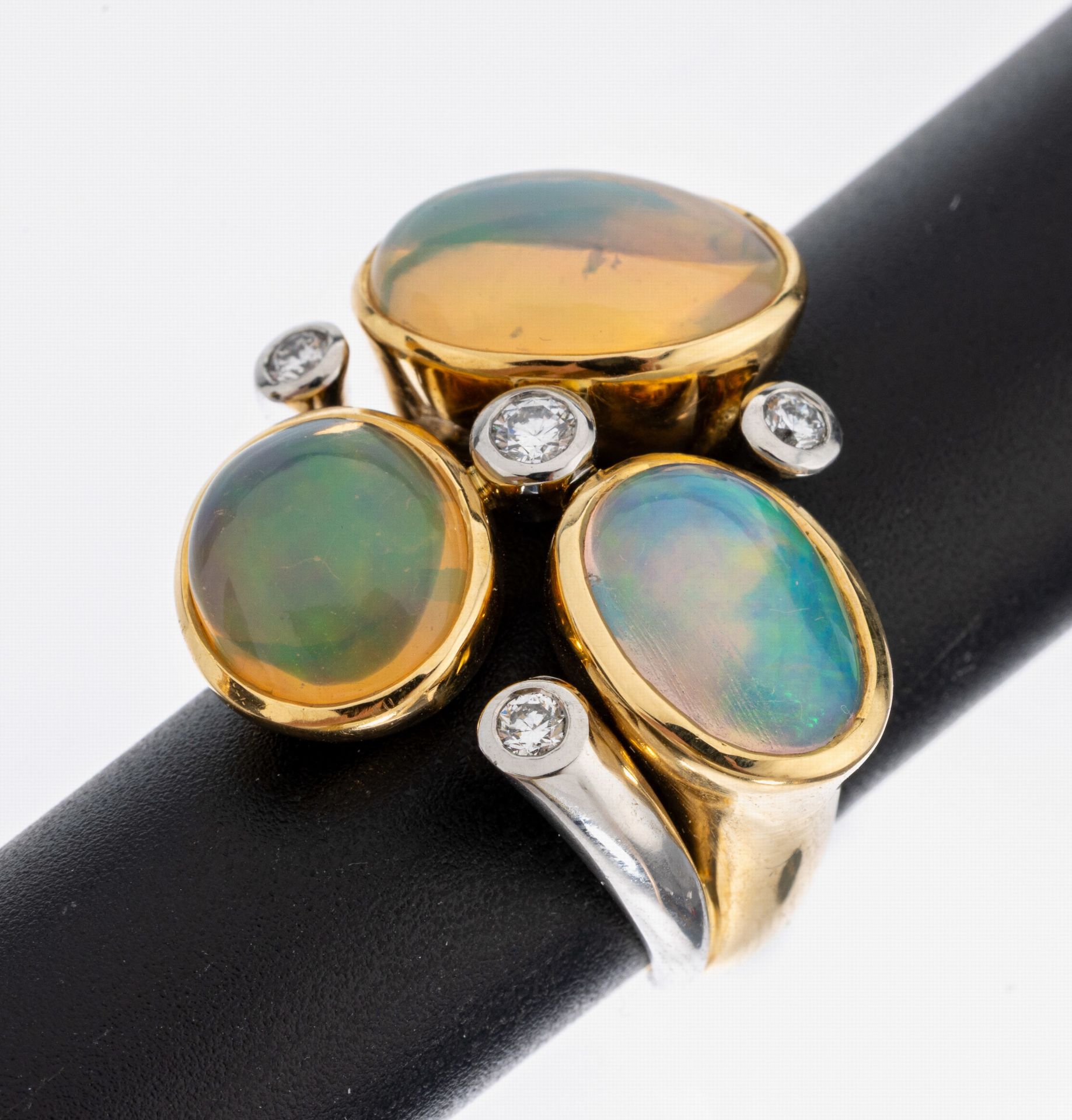 18 kt Gold und Platin Opal-Brillant-Ring, GG 750/000 und
