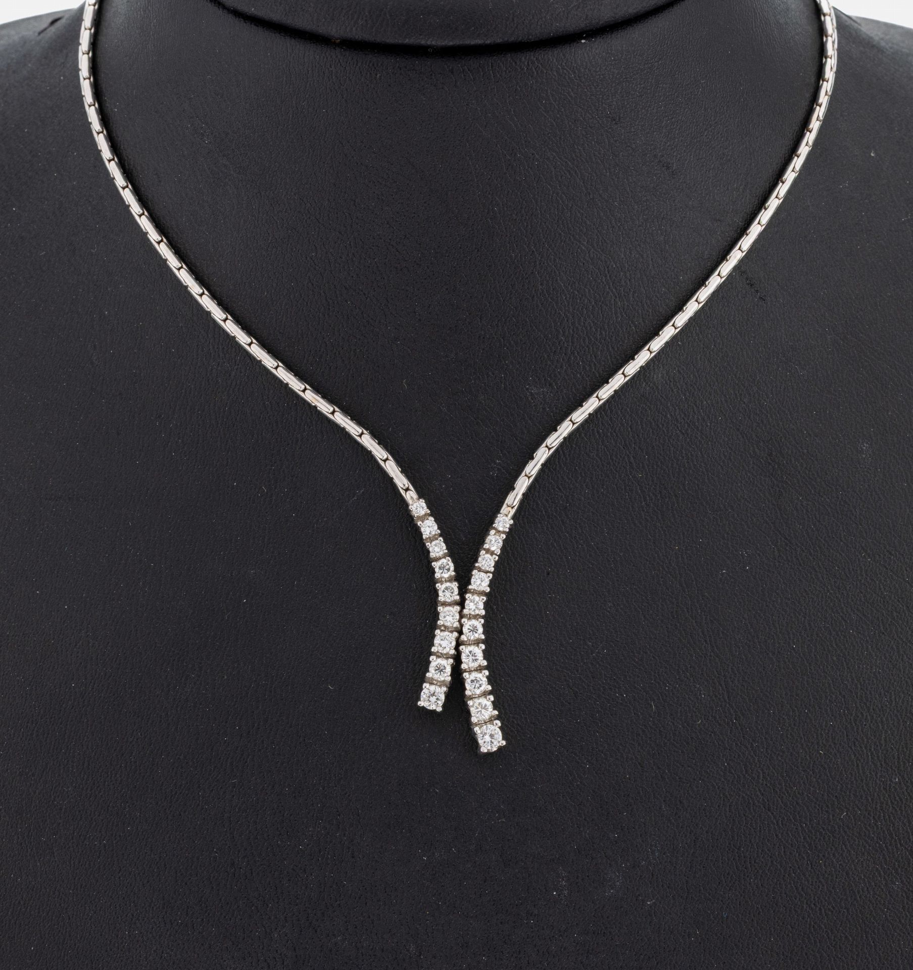 18 kt Gold Brillant-Collier, WG 750/000, Mittelteil mit 19