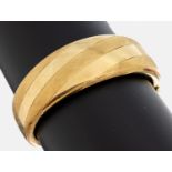 14 kt Gold Armreif, GG 585/00, gefüllt, Oberfläche z.T.
