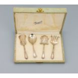 Set 4 Petit Four Vorlegeteile, Frankreich, um 1900, 800er