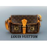 LOUIS VUITTON Handtasche, 'Hudson PM, Monogram Canvas',