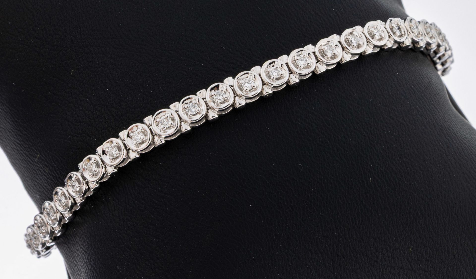 14 kt Gold Brillant-Armband, WG 585/000, 46Brillanten zus.