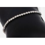 18 kt Gold Brillant-Linienarmband, WG 750/000, Brillanten