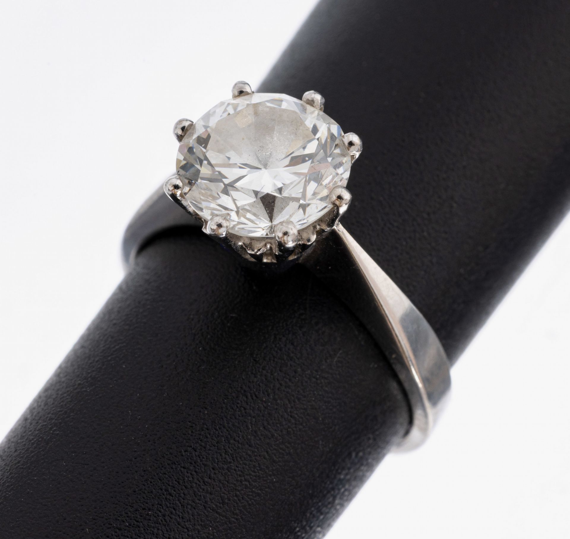 18 kt Gold Brillant-Ring, WG 750/000, Brillant ca. 2.12 ct