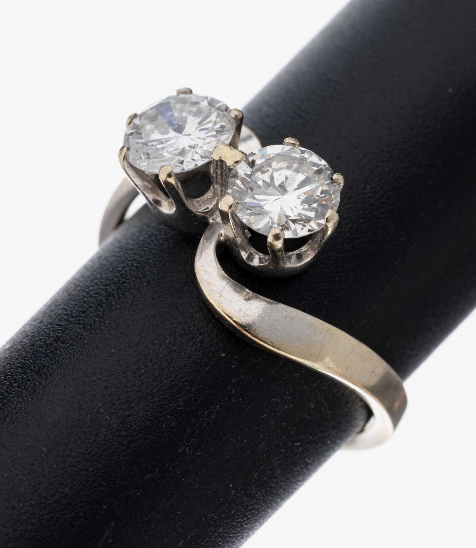 18 kt Gold Brillant-Ring, WG 750/000, 2 Brillanten zus.