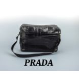 PRADA Vintage Tasche, schwarzes Glattleder,strukturierte