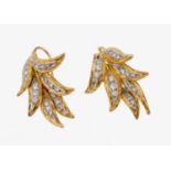 Paar 18 kt Gold Brillant-Ohrhänger, 1960er Jahre, GG/WG