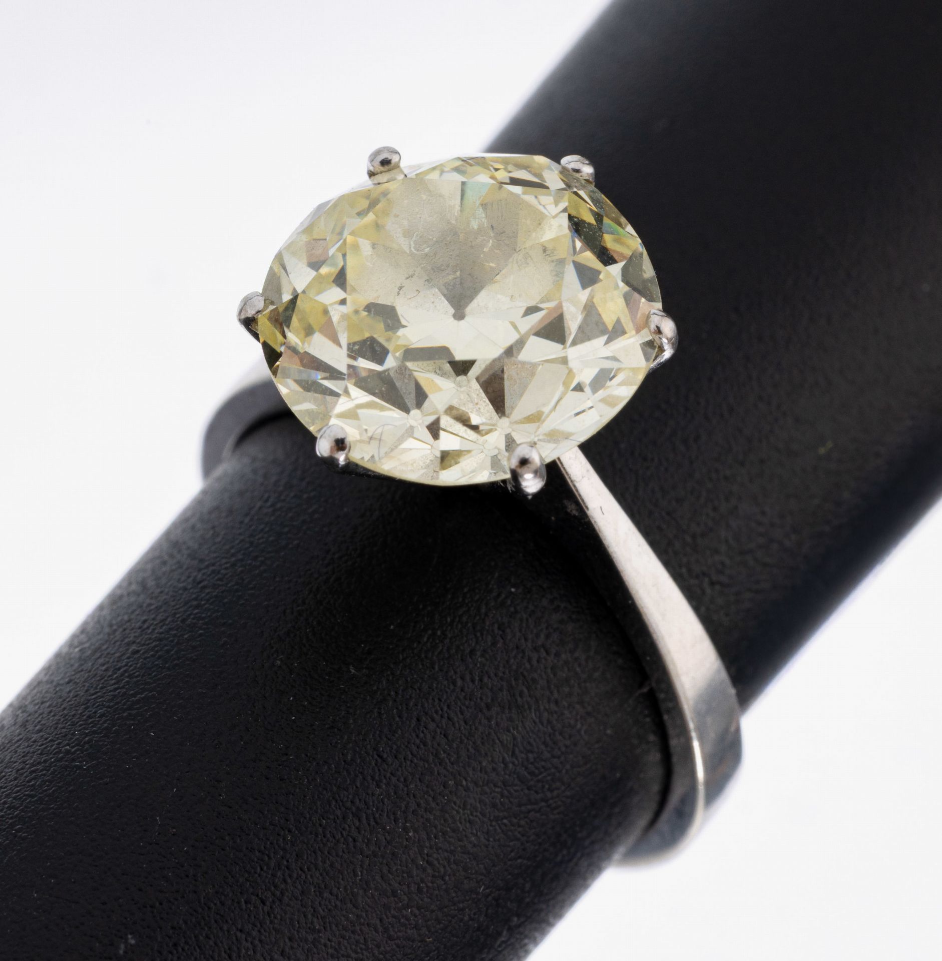 14 kt Gold Diamant-Ring, WG 585/000, Altschliffdiamant ca.