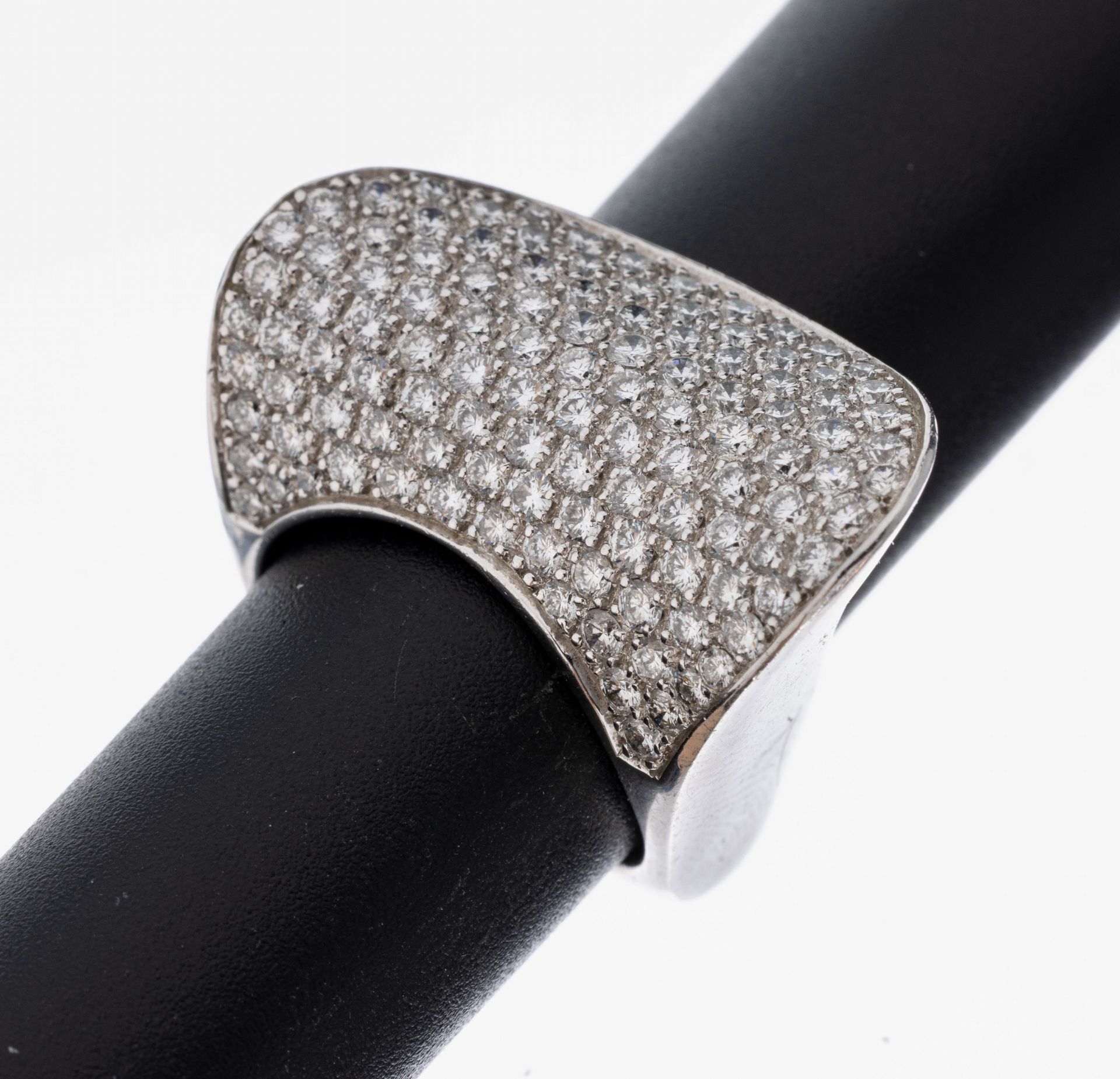 18 kt Gold Brillant-Ring, WG 750/000, qualitätvolle