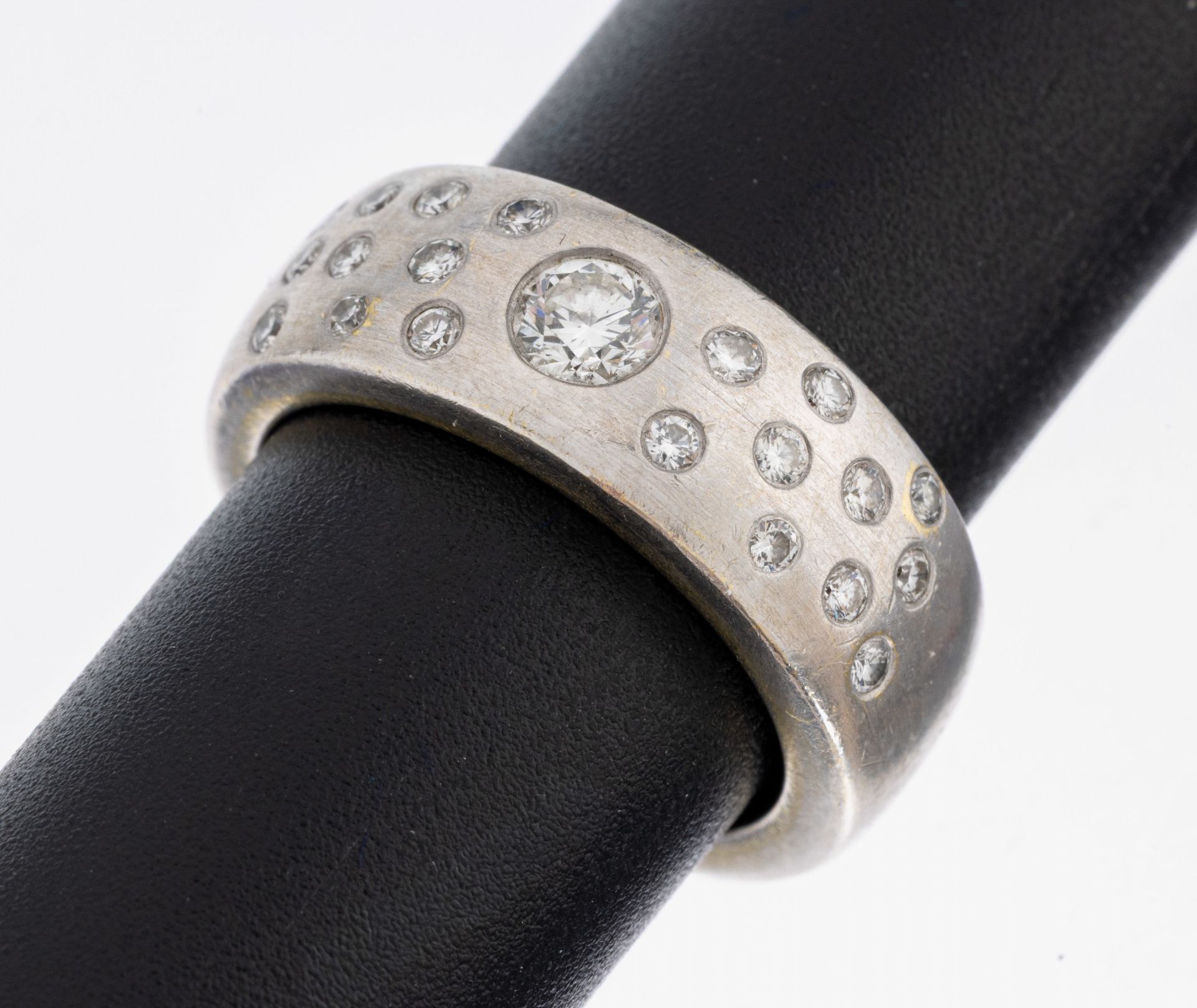 14 kt Gold Brillant-Ring, WG 585/000, schwere