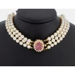 Perl-Collier mit 14 kt Gold Rubin-Perl- Schmuckschließe,