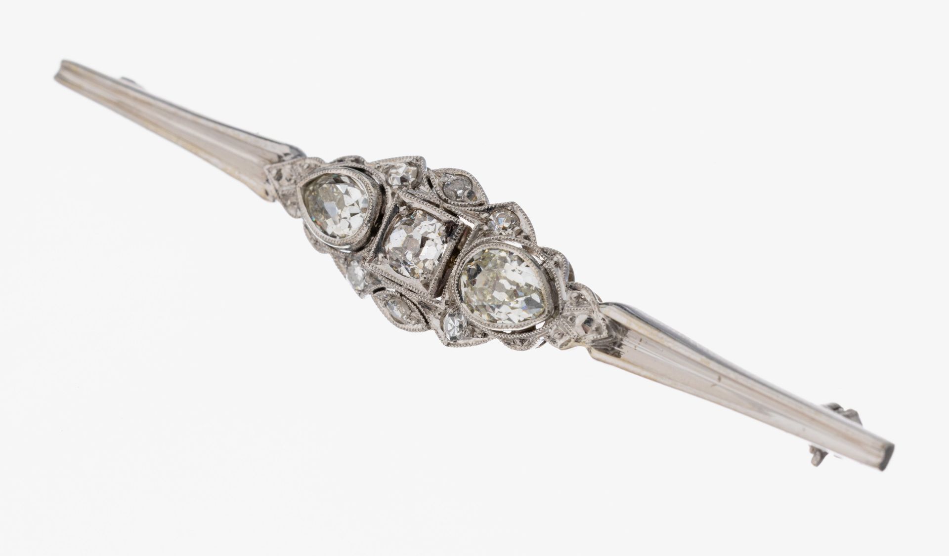 18 kt Gold Art-Deco-Diamant-Brosche, WG 750/000, um 1920,