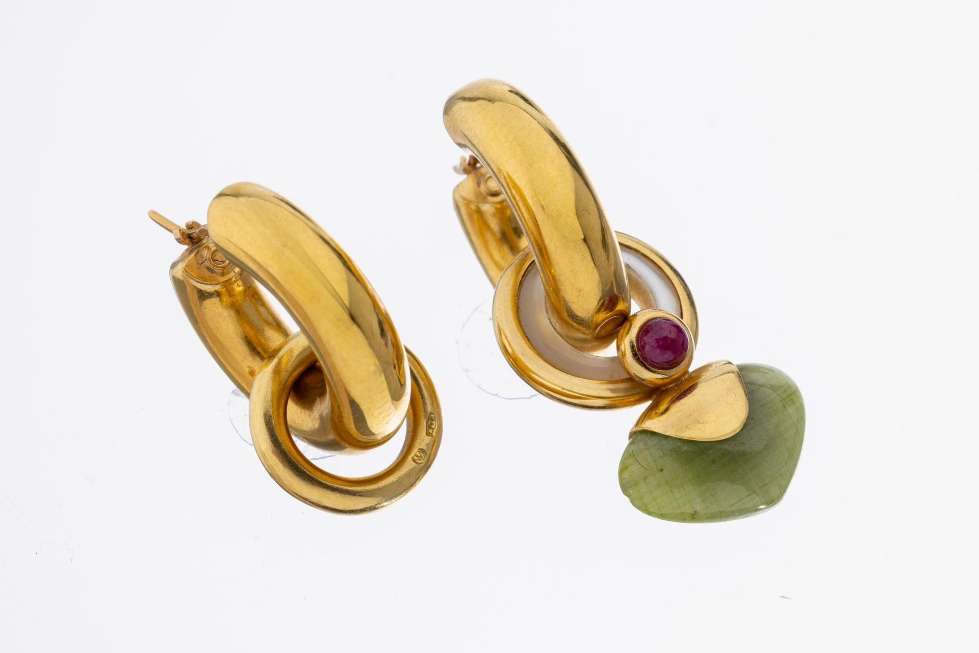 Paar 18 kt Gold Creolen mit Farbstein- Einhänger, GG