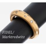 18 kt Gold Brillant-Ring, GG 750/000, 7 Brillanten zus.