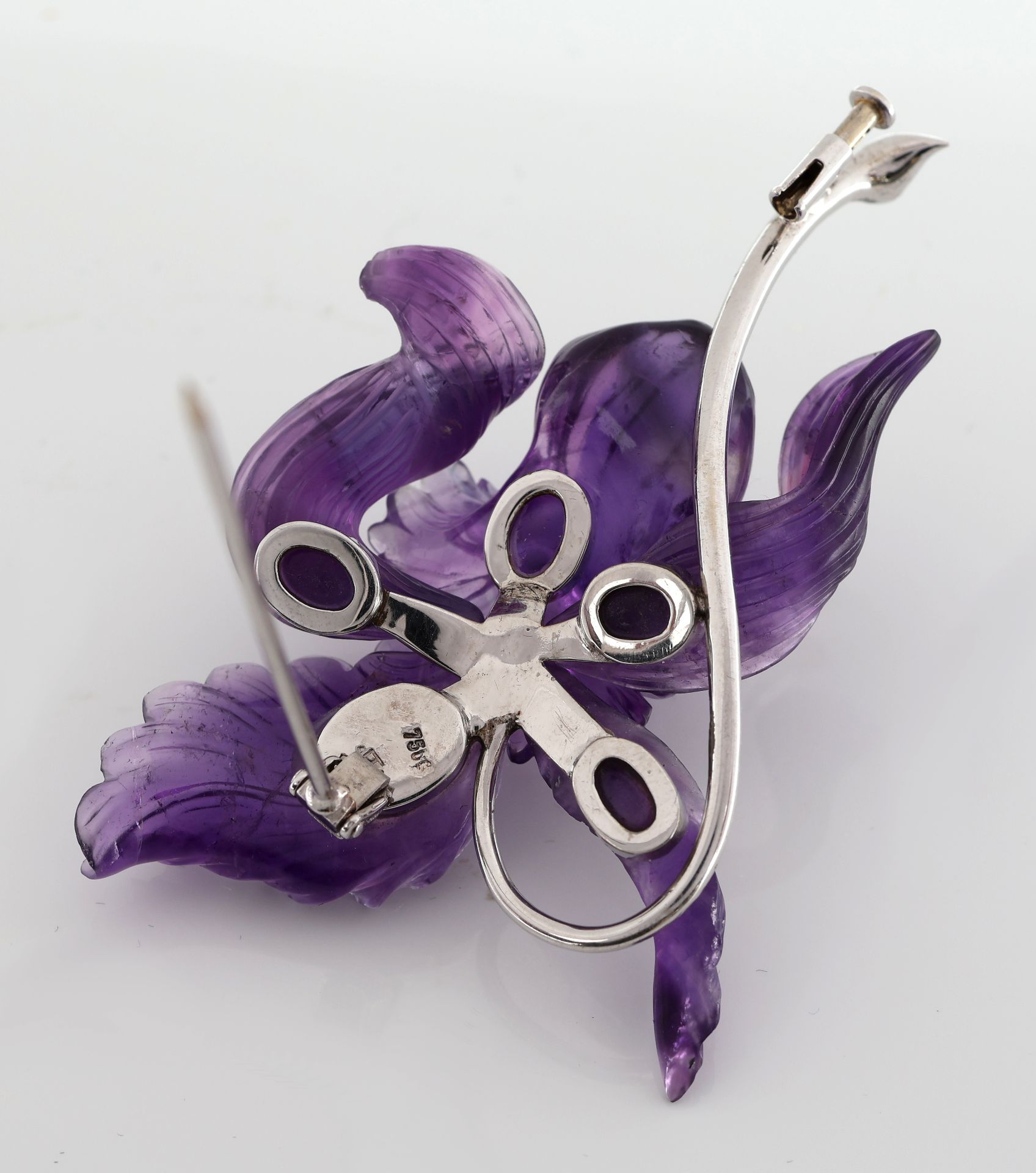 18 kt Gold Amethyst-Brillant-Brosche, WG 750/000, - Bild 5 aus 5