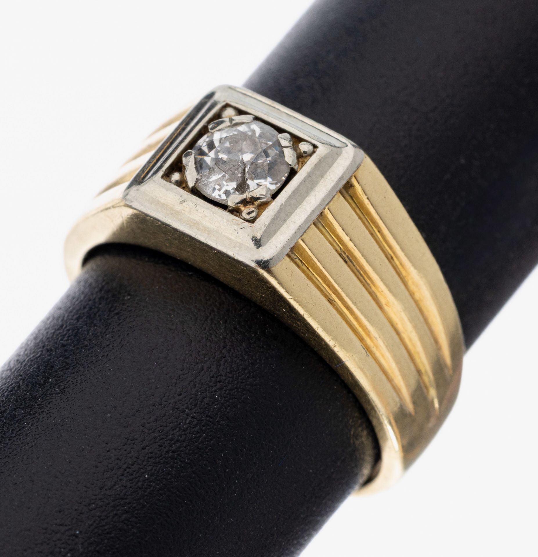 14 kt Gold Diamant-Ring, 1950er Jahre, GG/WG 585/000, in