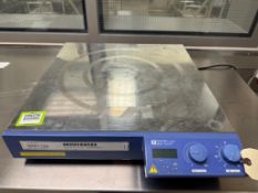 IKA-Werke Heating and Stirring Plate