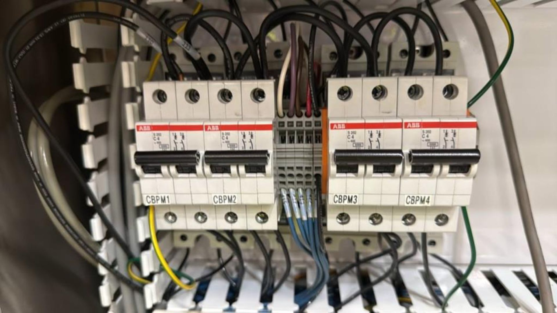 Matrix Vertical Form-Fill-Seal Packaging System - Image 4 of 30
